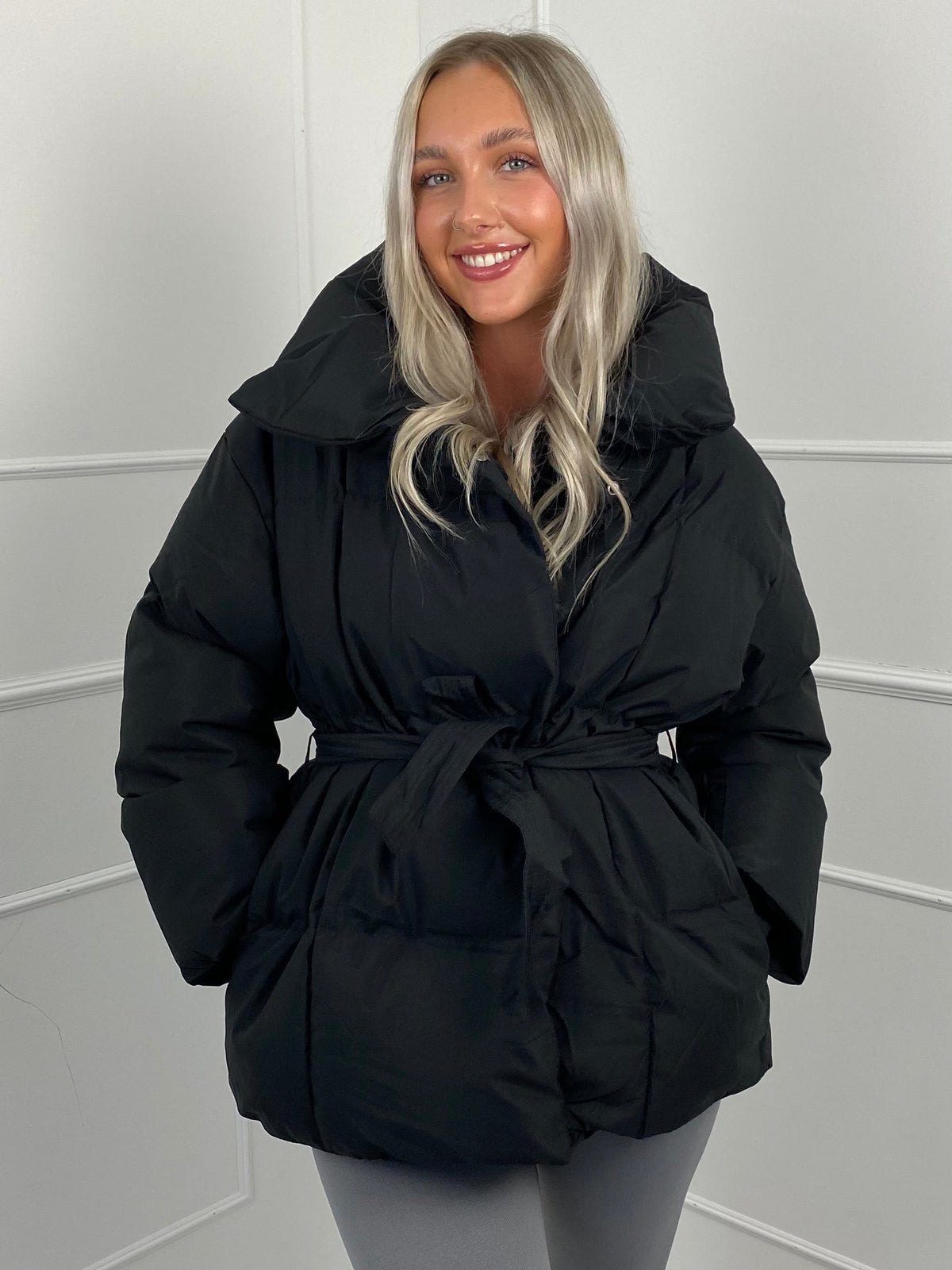 Women's Short Belted Puffer Jacket - View 17