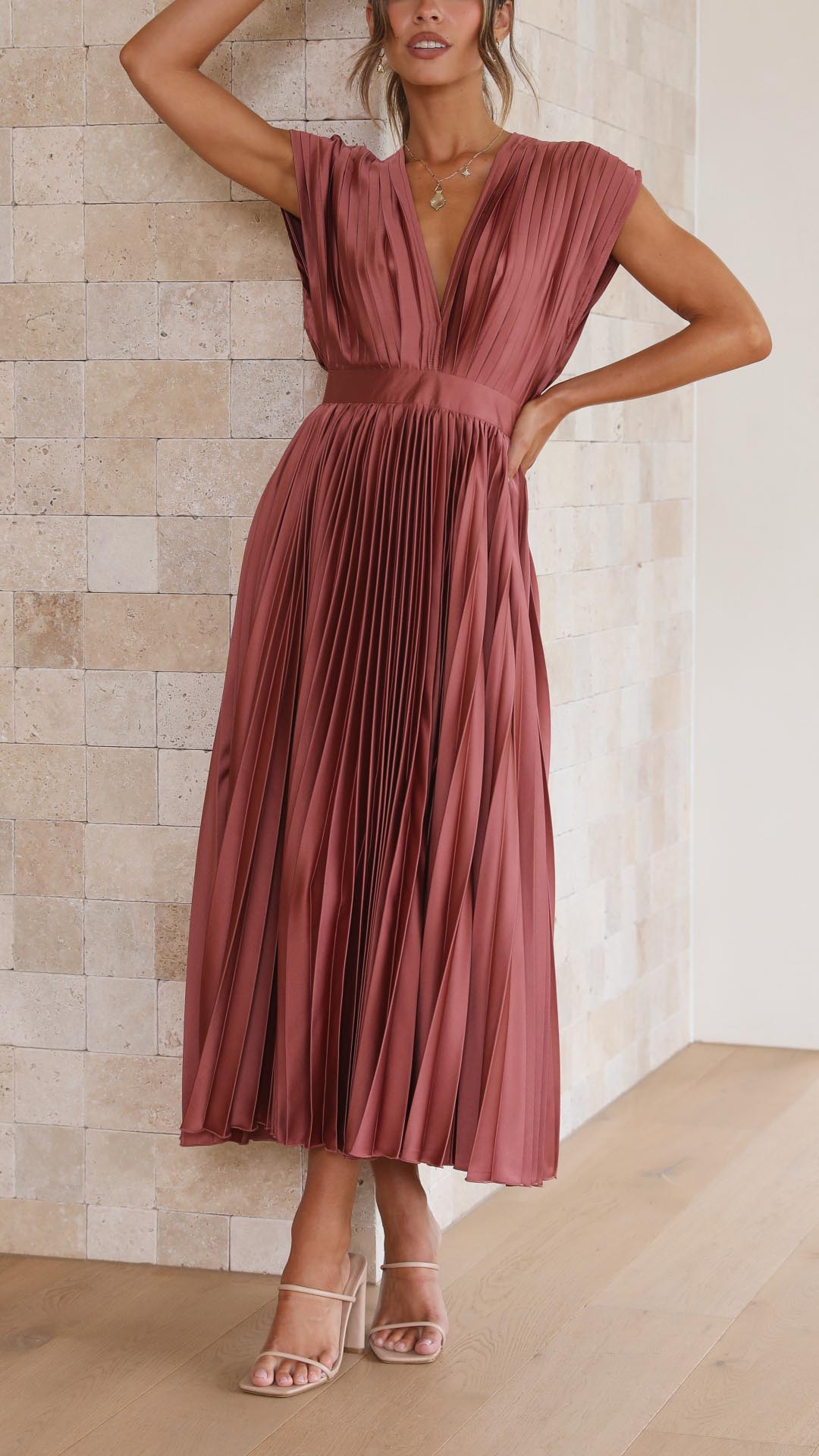 Women's Wedding Guest Pleated V Neck Midi Dress
