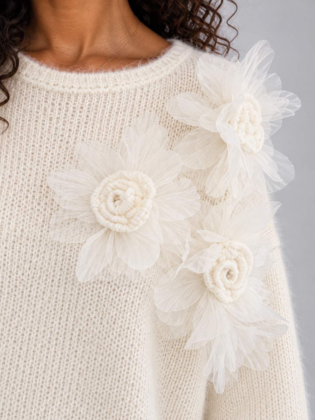 Women's 3D Floral Applique Knit Sweater - Cream