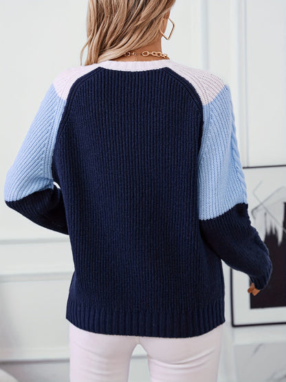 Women's Colorblock Round Neck Knit Sweater - Navy Colorblock