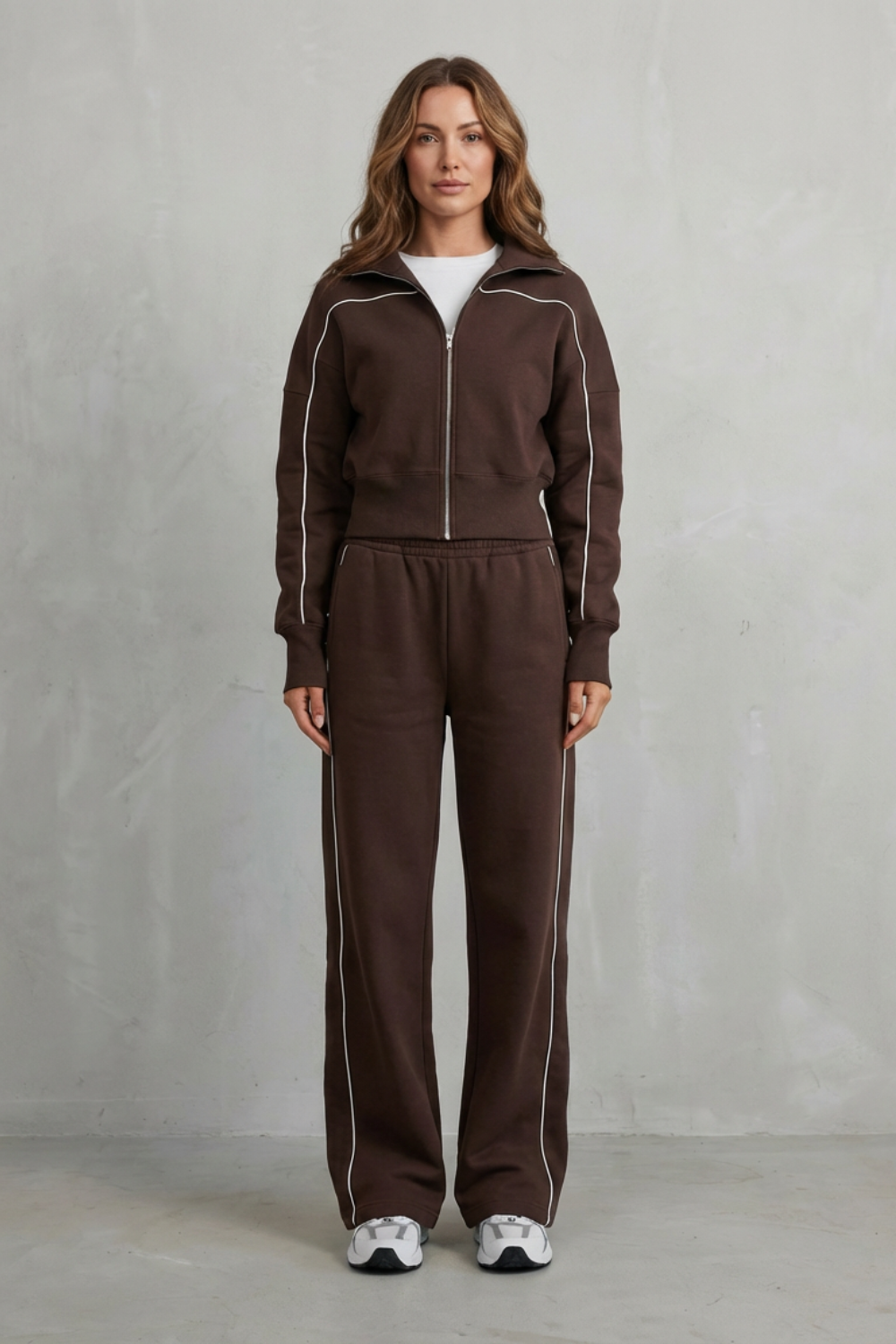 Women's Contrast Piping Zip-Front Tracksuit Set - Chocolate Brown