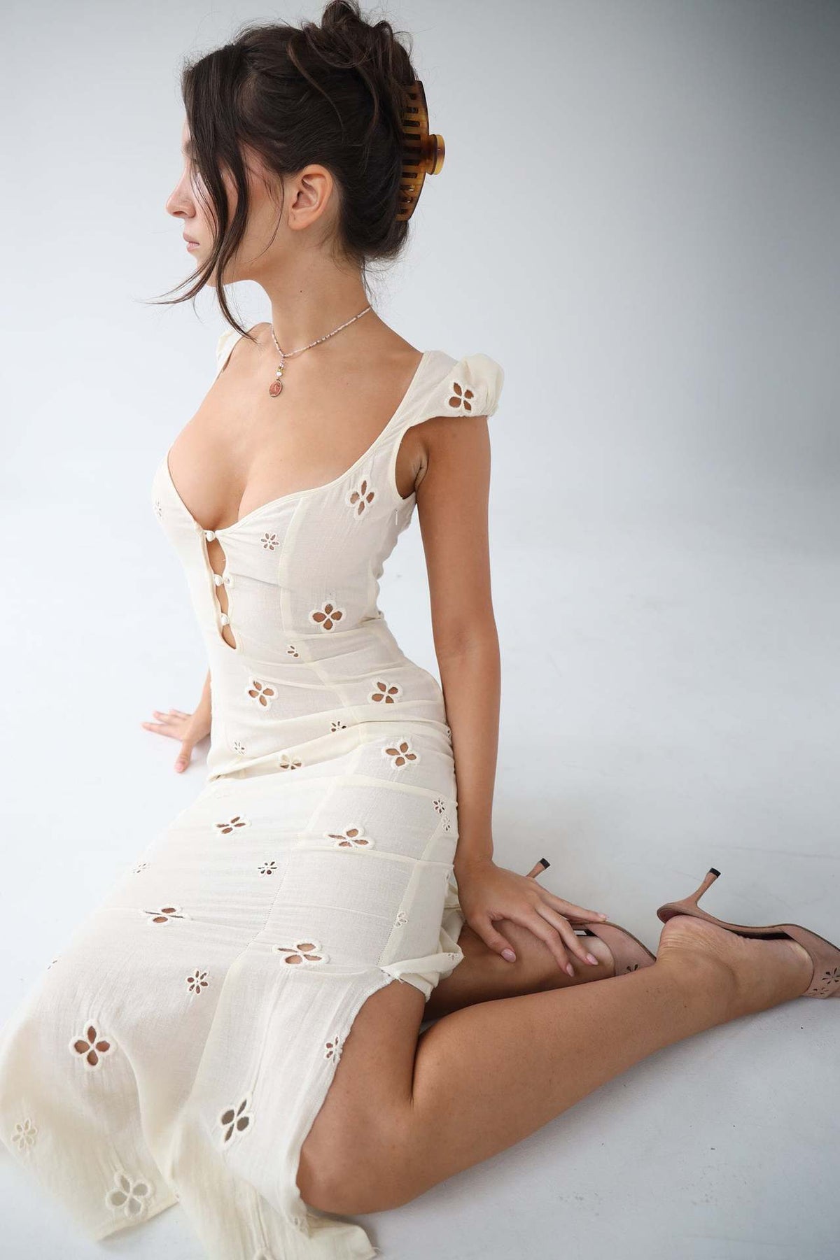 Women's Eyelet Cap Sleeve Wedding Guest Midi Dress - Ivory