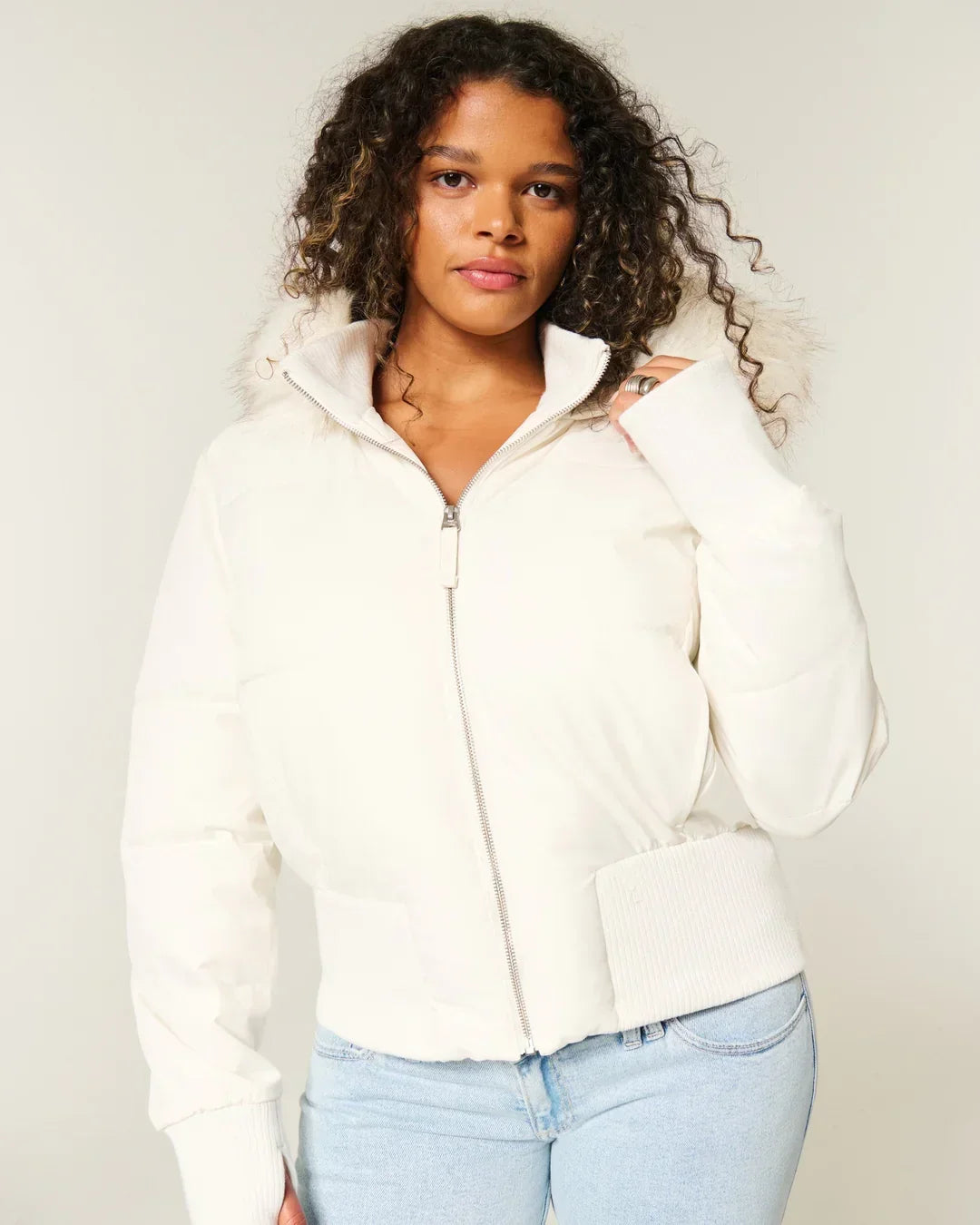 Women's Faux Fur Hooded Cropped Puffer Jacket - Ivory
