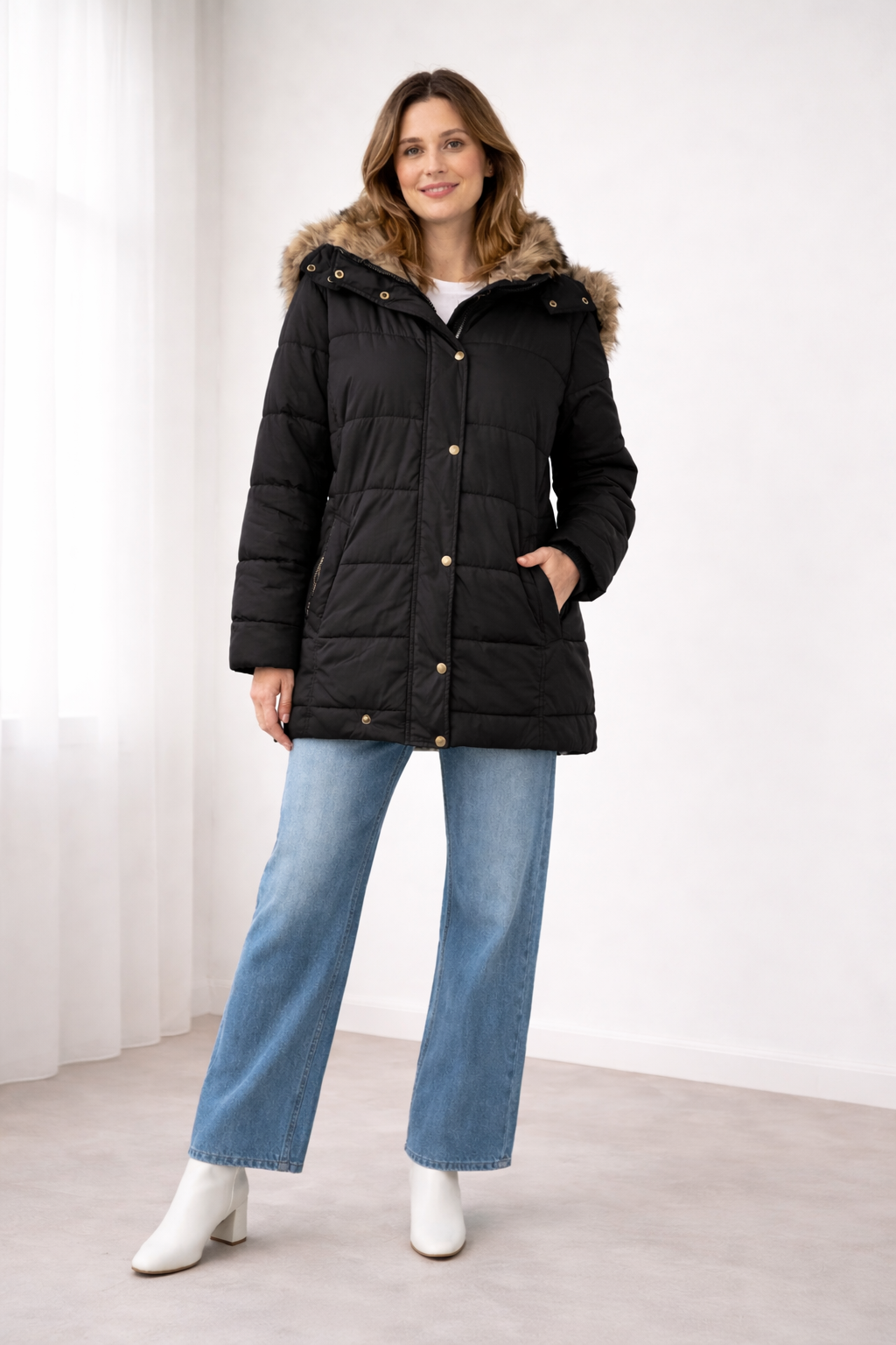 Women's Faux Fur Hooded Quilted Puffer Jacket - Black