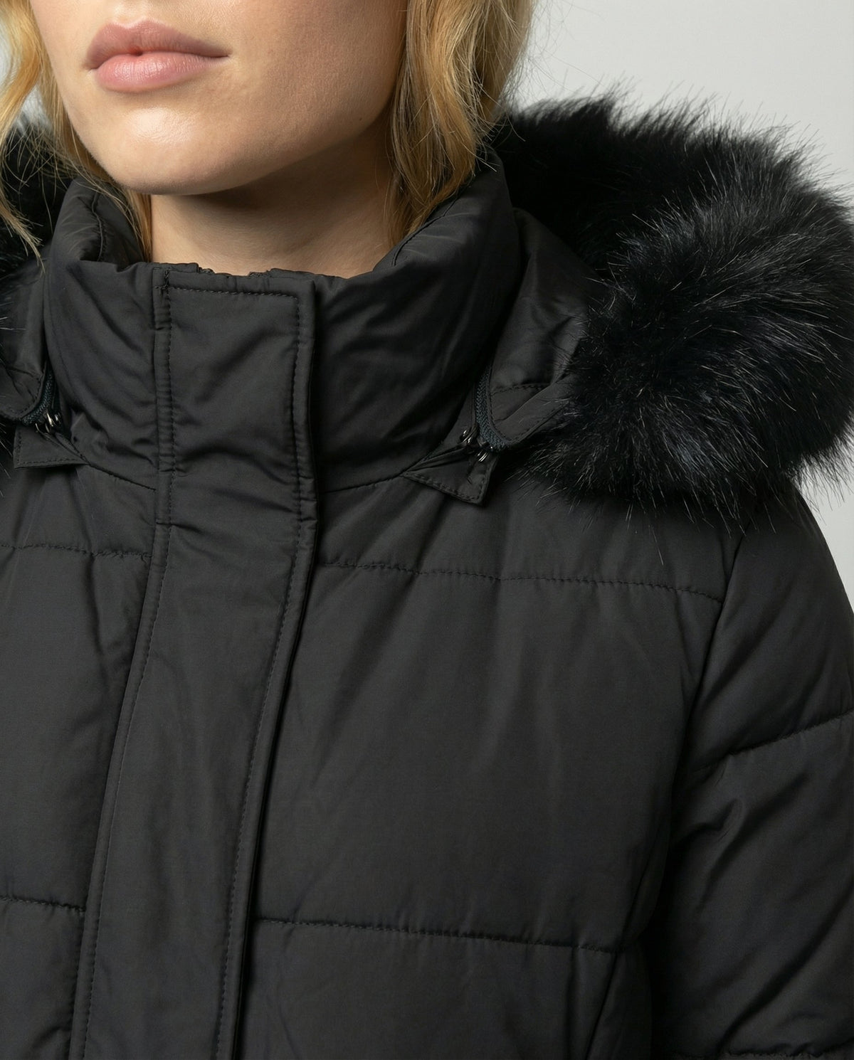 Women's Faux Fur Trim Hooded Belted Winter Puffer Coat - Black
