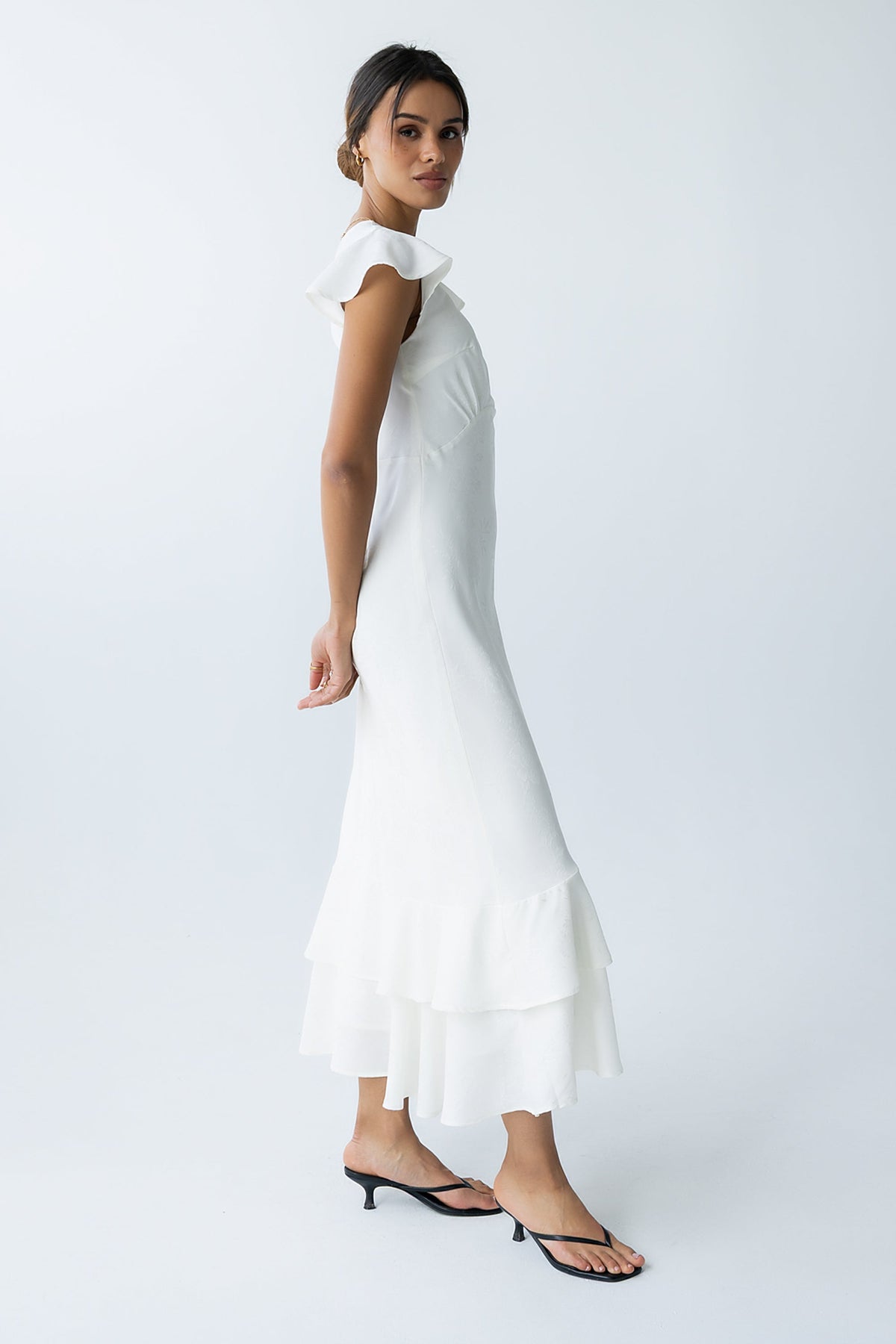 Women's Flutter Sleeve Tiered Ruffle Maxi Dress - Ivory