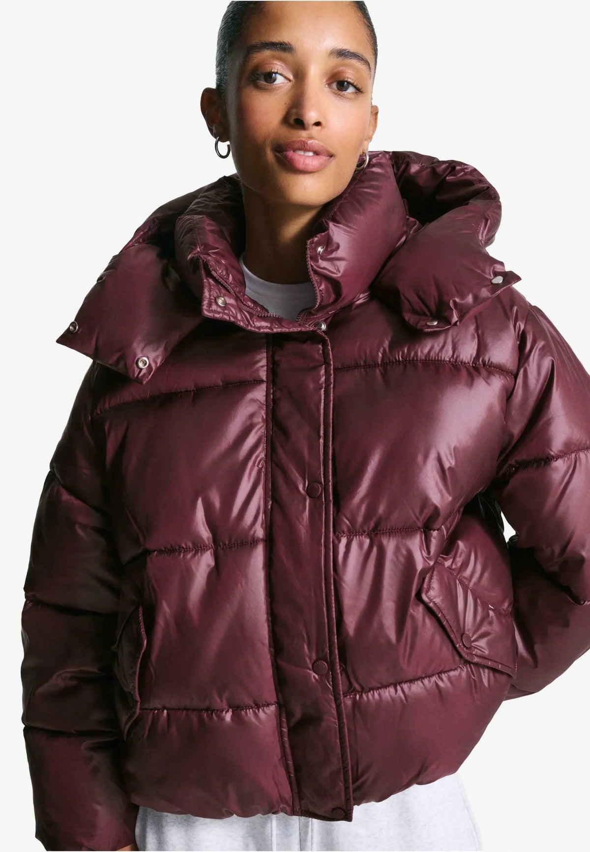 Women's High Shine Puffer Jacket - Burgundy