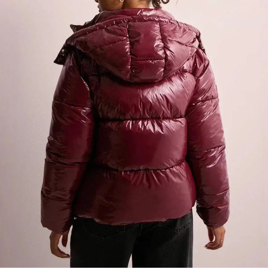 Women's Hooded Quilted Lightweight Puffer Jacket - Burgundy