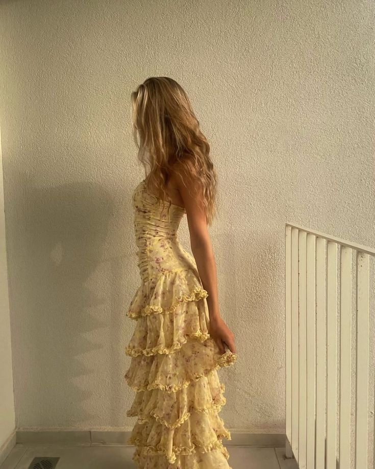 Women's Ruffled Tiered Formal Maxi Dress - Yellow