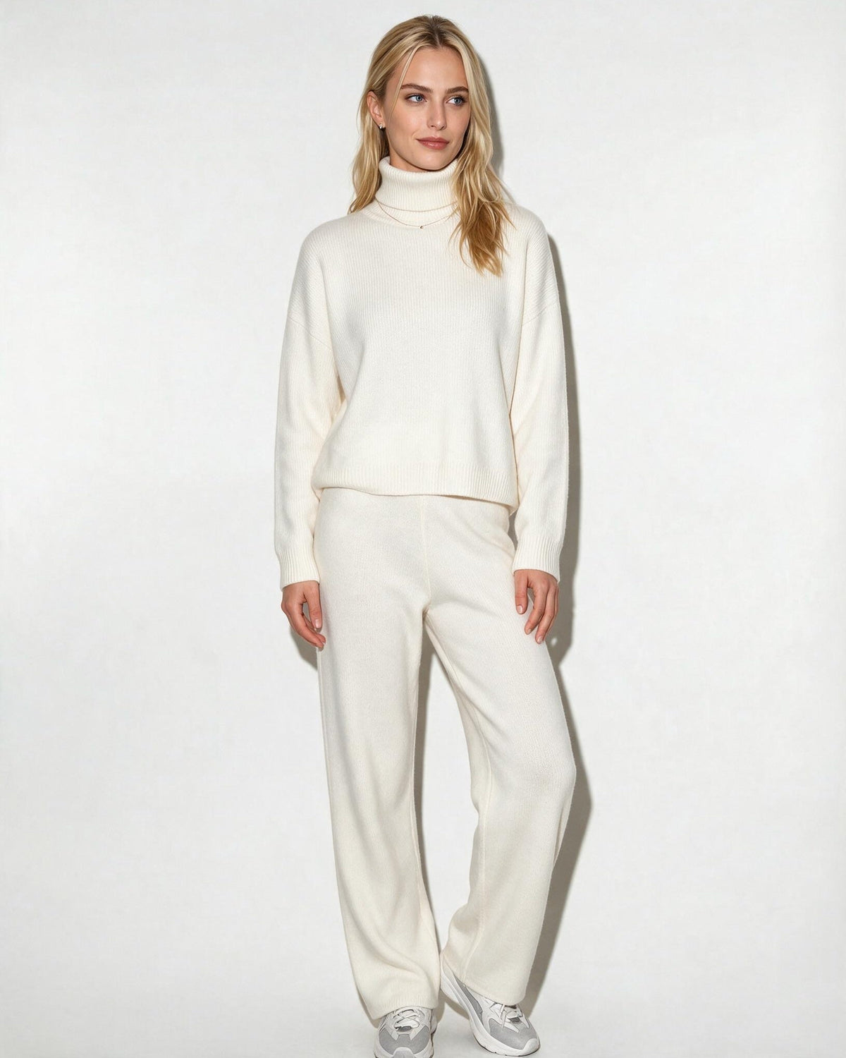 Women's Turtleneck Wide-Leg Loungewear Set - Ivory